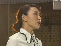 秦嵐“陰錯陽差”唱好歌 胡靜坐上板凳得自信
